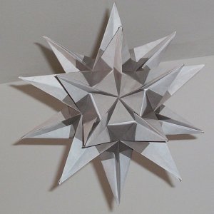 grey pointed star kusudama